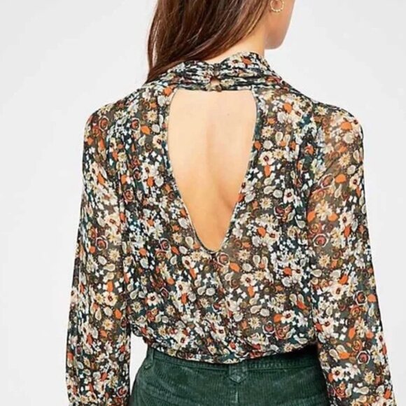Free People all dolled up sheer floral crop top SMALL - Picture 3 of 13